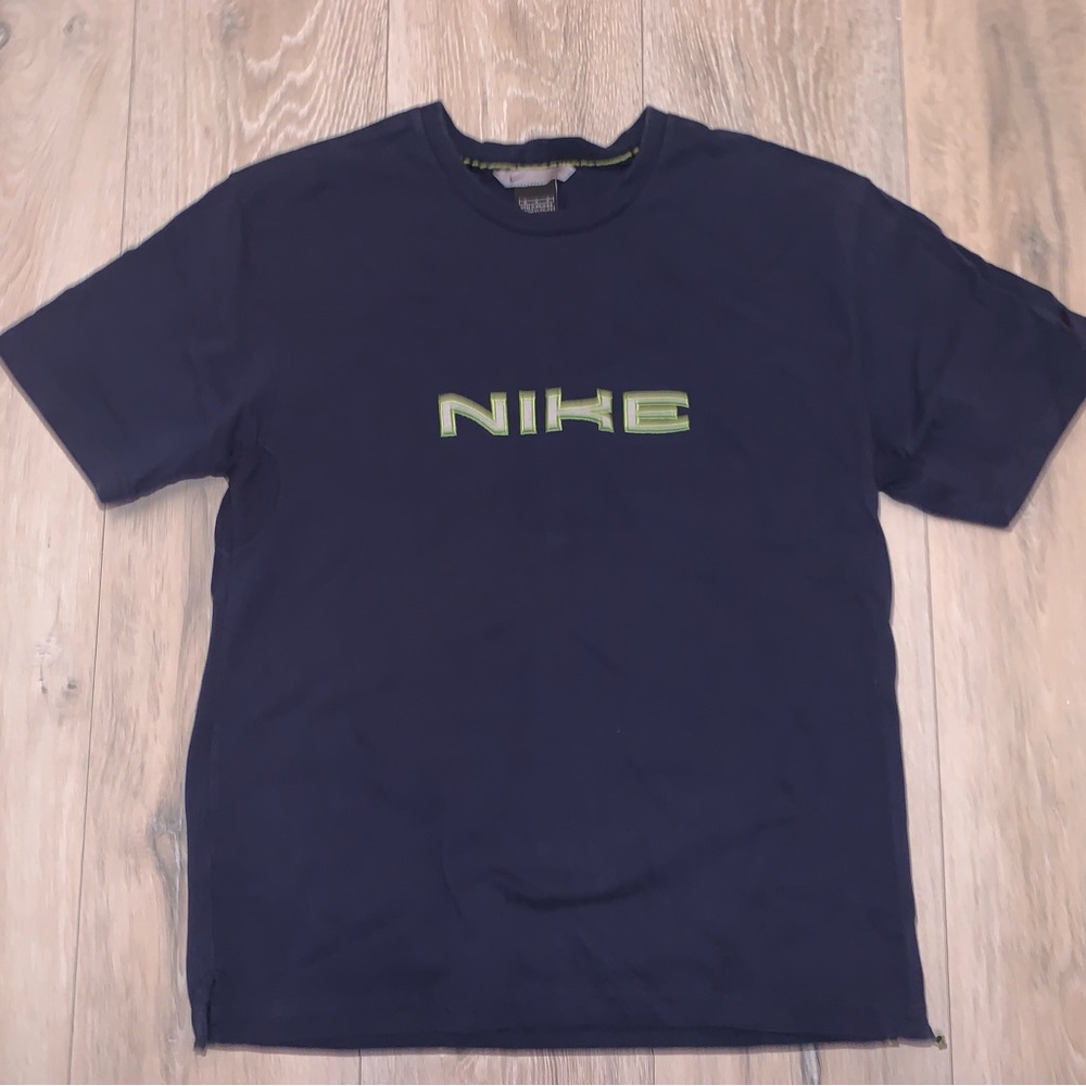 Vintage Silver Tab Nike Logo Tshirt Size: Medium